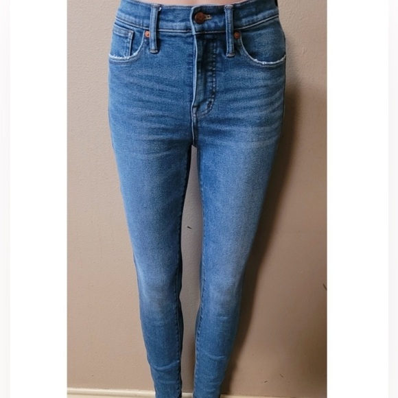 Madewell 9” High Rise Skinny Jeans - Picture 5 of 7